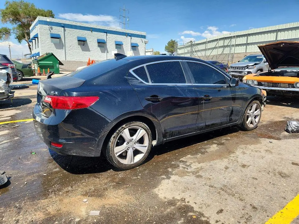 2013 ACURA ILX 20 TECH  