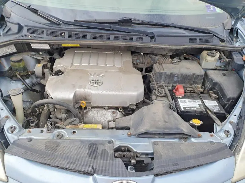 2010 TOYOTA SIENNA LE 7-PASSENGER  