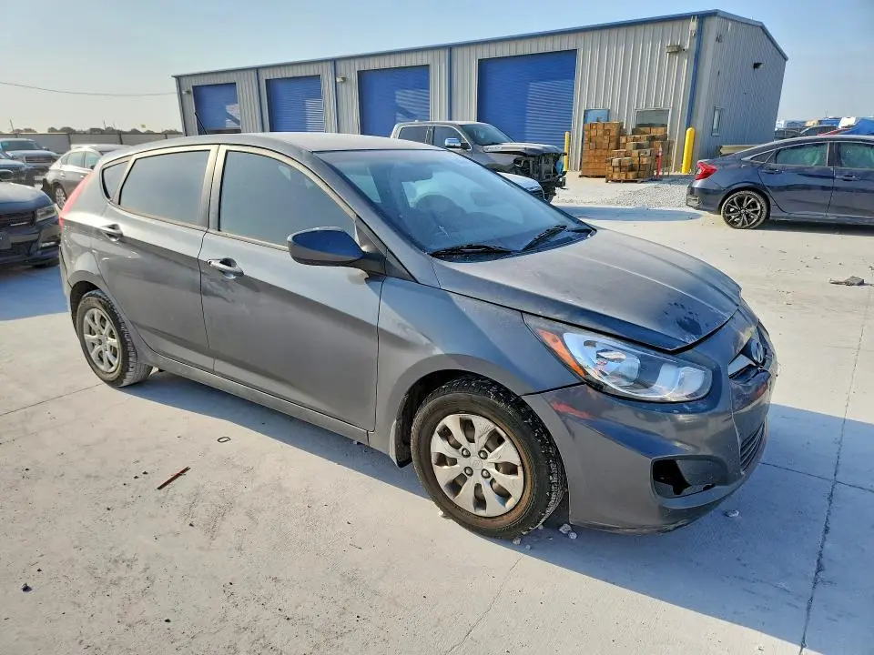 2013 HYUNDAI ACCENT GS  