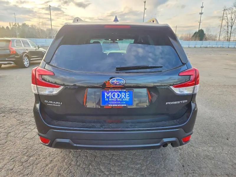2023 SUBARU FORESTER PREMIUM  