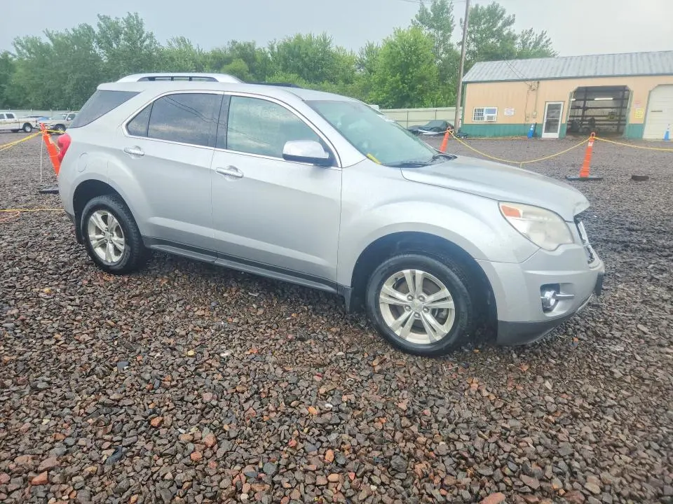 2010 CHEVROLET EQUINOX LT  