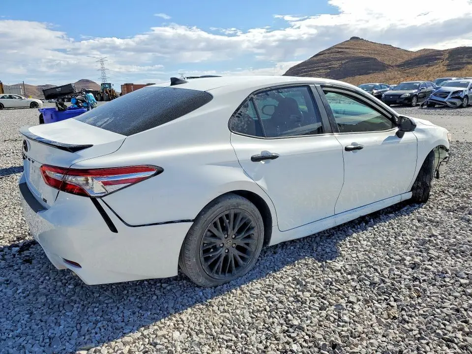 2020 TOYOTA CAMRY SE NIGHTSHADE  