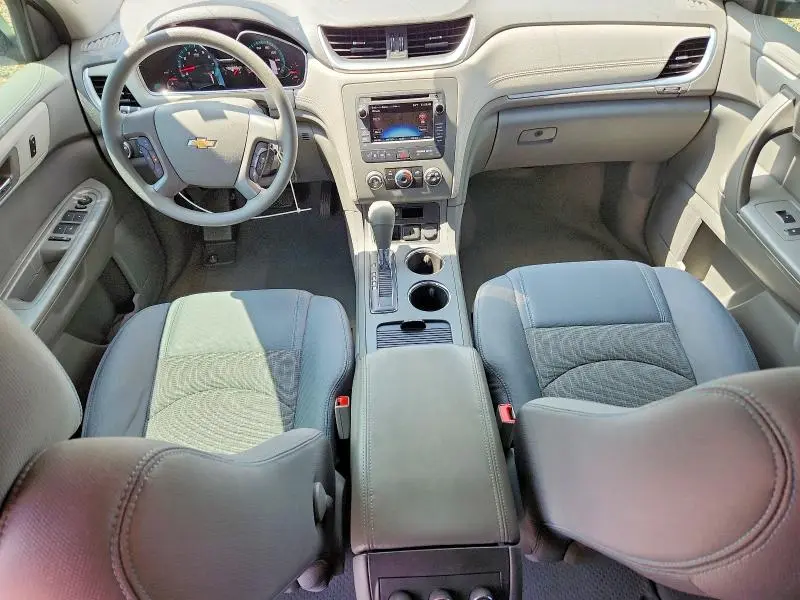 2017 CHEVROLET TRAVERSE LS  