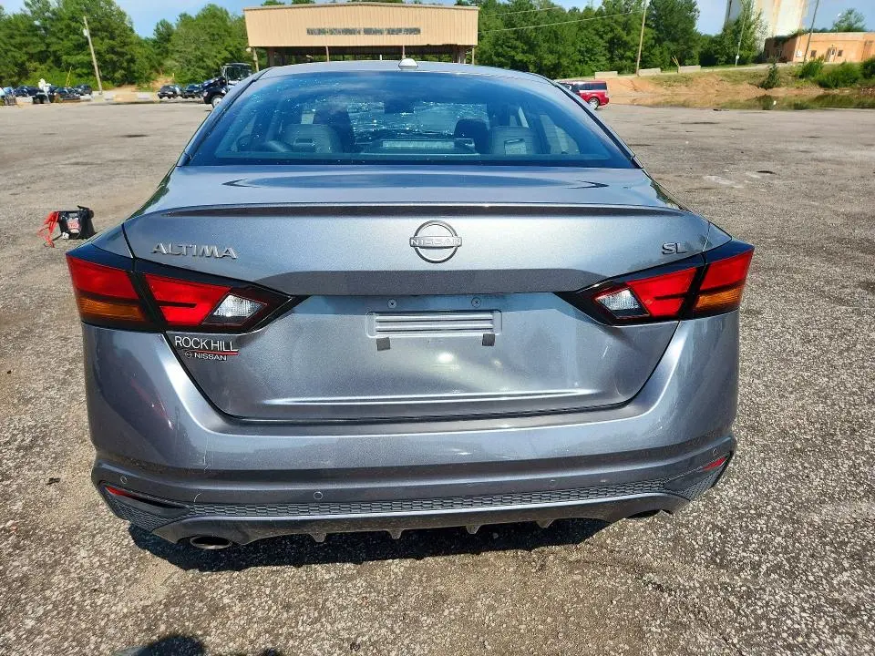 2023 NISSAN ALTIMA SL  