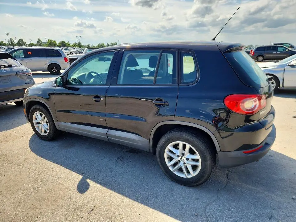 2011 VOLKSWAGEN TIGUAN S  