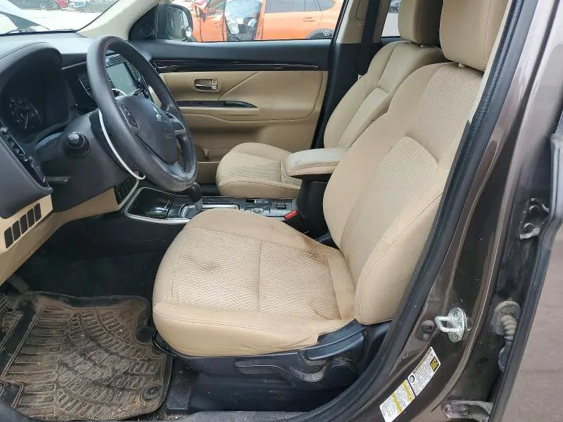2019 MITSUBISHI OUTLANDER SE  