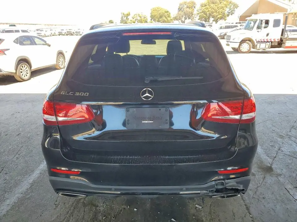 2018 MERCEDES-BENZ GLC 300  