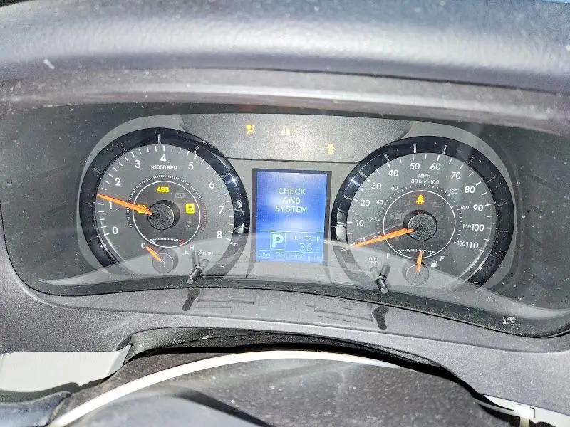 2016 TOYOTA SIENNA LE  