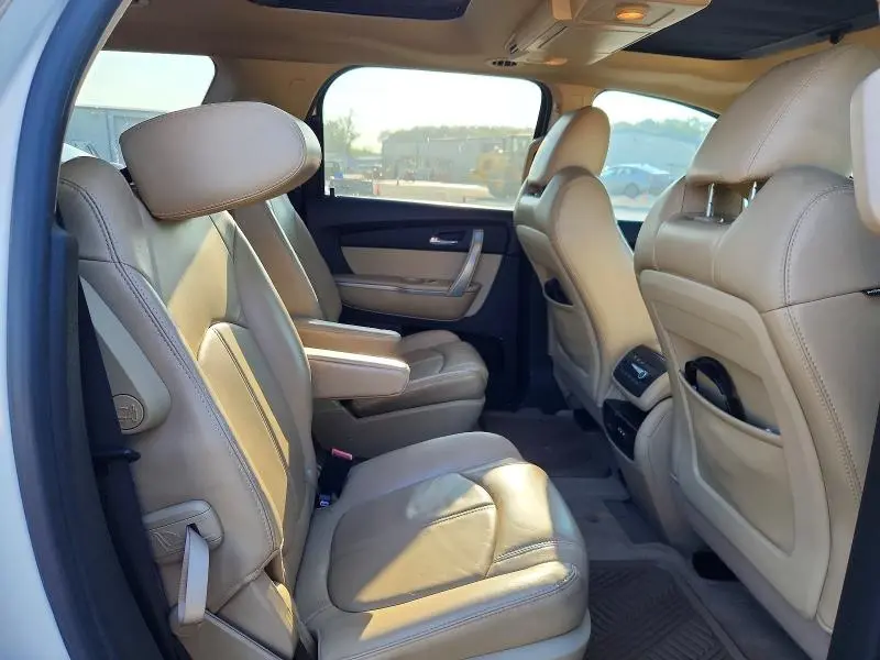 2011 GMC ACADIA SLT-1  