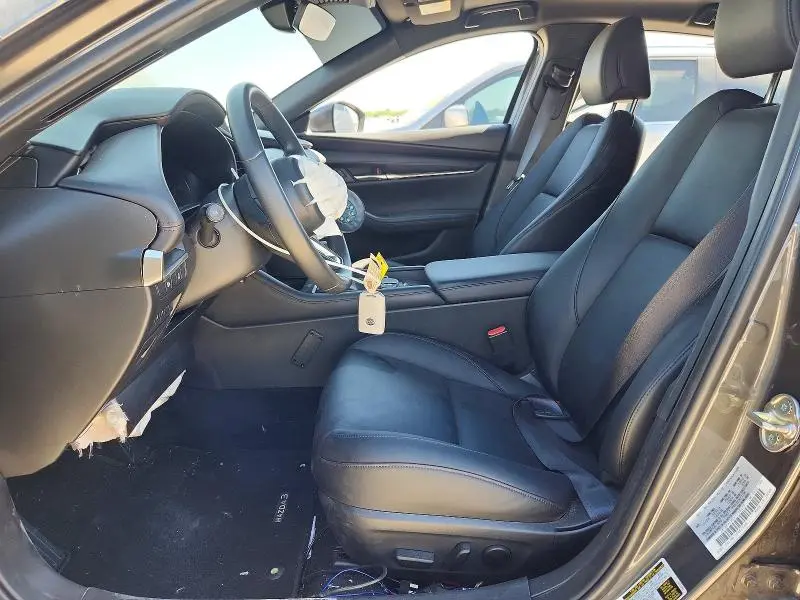 2024 MAZDA 3 PREFERRED  