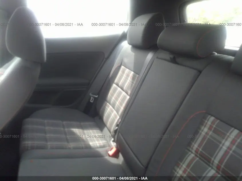 2011 VOLKSWAGEN GTI W/SUNROOF PZEV