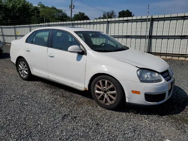 2010 VOLKSWAGEN JETTA SE  