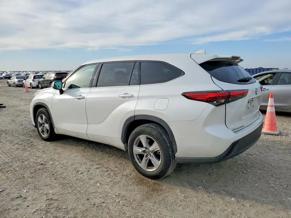 2021 TOYOTA HIGHLANDER L  