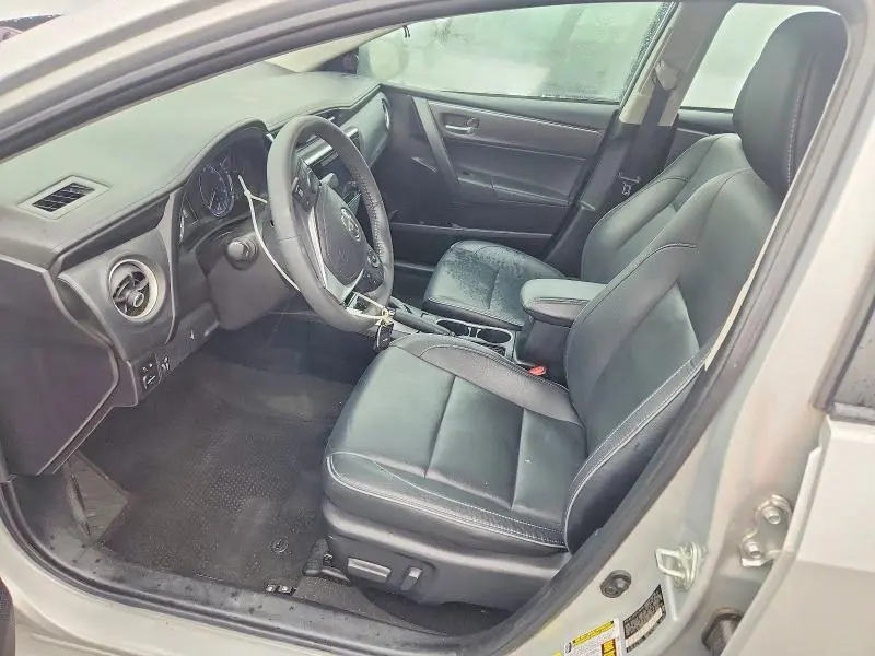 2018 TOYOTA COROLLA XLE  