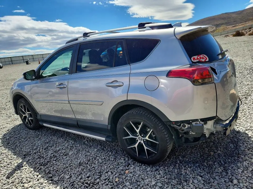 2017 TOYOTA RAV4 SE  