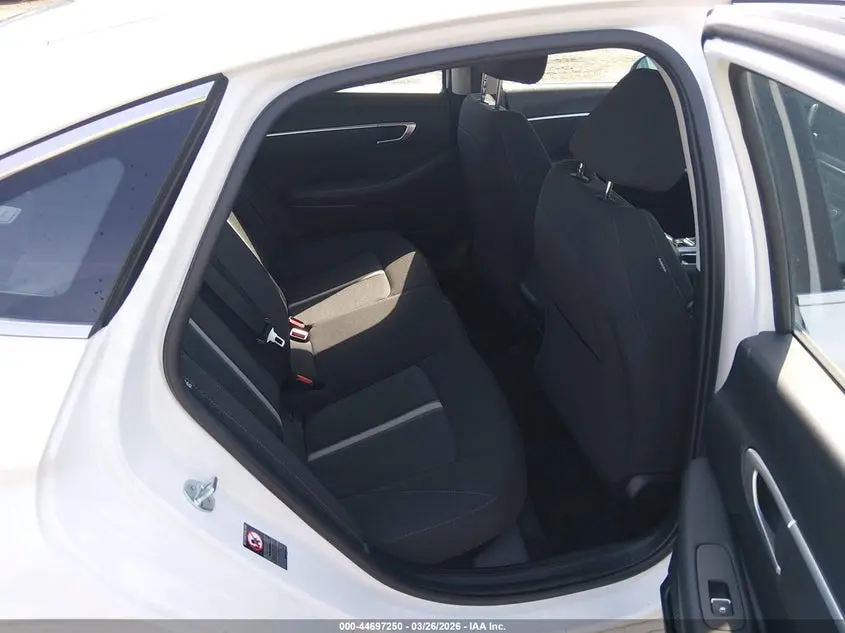 2022 HYUNDAI SONATA SE