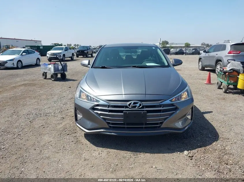 2019 HYUNDAI ELANTRA SE