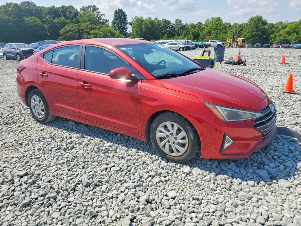 2019 HYUNDAI ELANTRA SE  