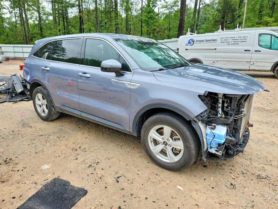 2023 KIA SORENTO LX  