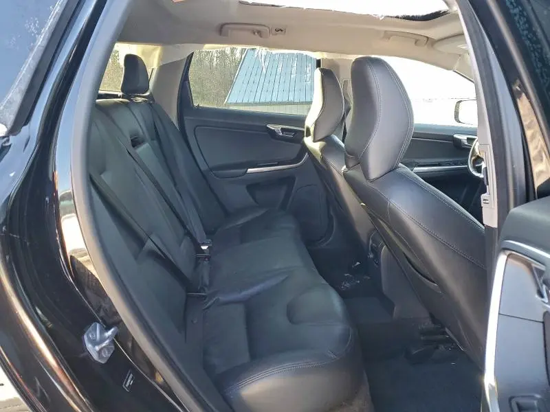 2015 VOLVO XC60 T6 PLATINUM  