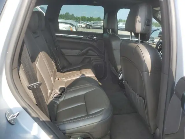 2017 PORSCHE CAYENNE   