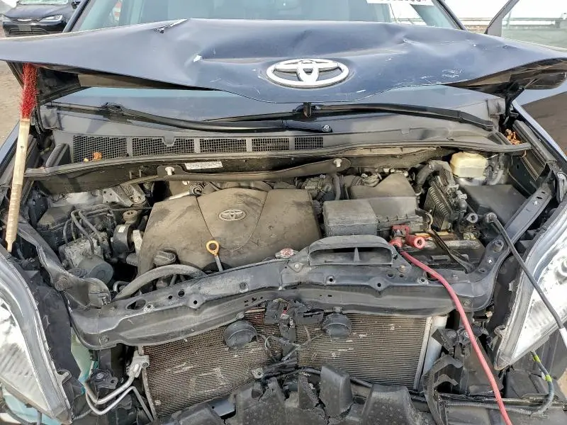 2017 TOYOTA SIENNA XLE PREMIUM 8-PASSENGER  