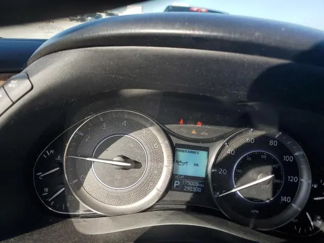 2016 INFINITI QX80   