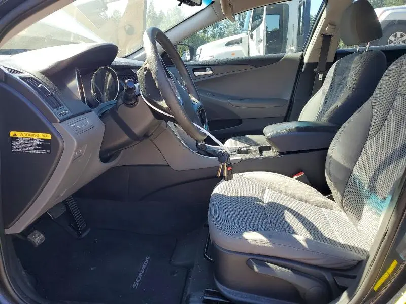 2012 HYUNDAI SONATA GLS  