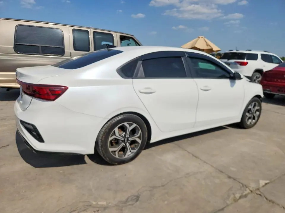 2021 KIA FORTE LXS  
