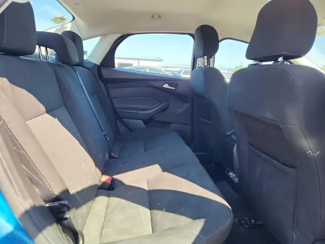 2017 FORD FOCUS SE  