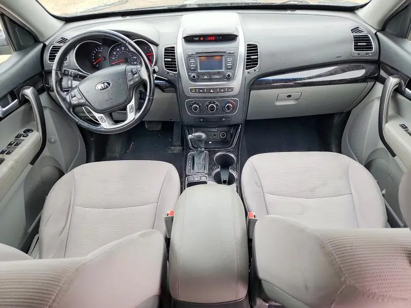 2014 KIA SORENTO LX  