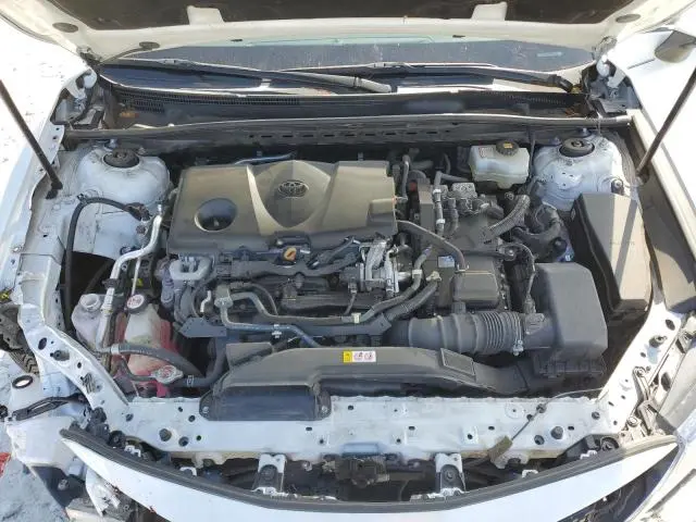 2020 TOYOTA CAMRY XLE  