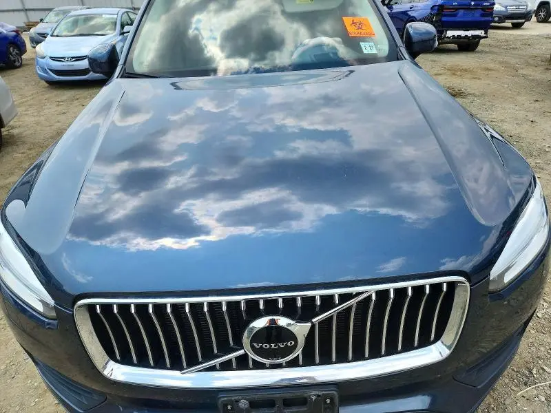2022 VOLVO XC90 T6 MOMENTUM  