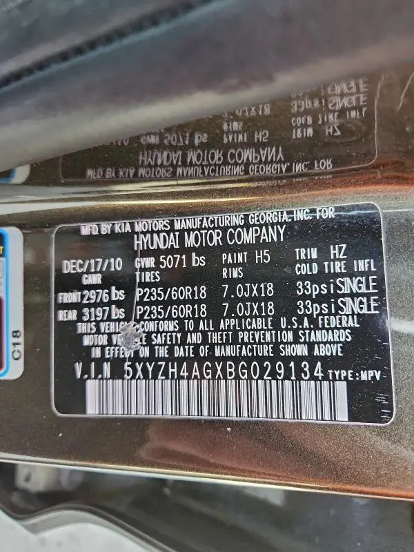 2011 HYUNDAI SANTA FE SE  