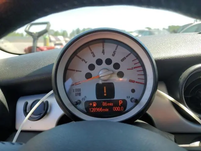 2010 MINI COOPER   