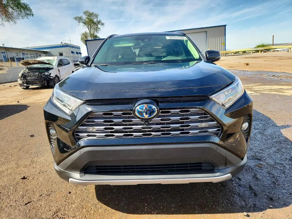 2019 TOYOTA RAV4 LIMITED  