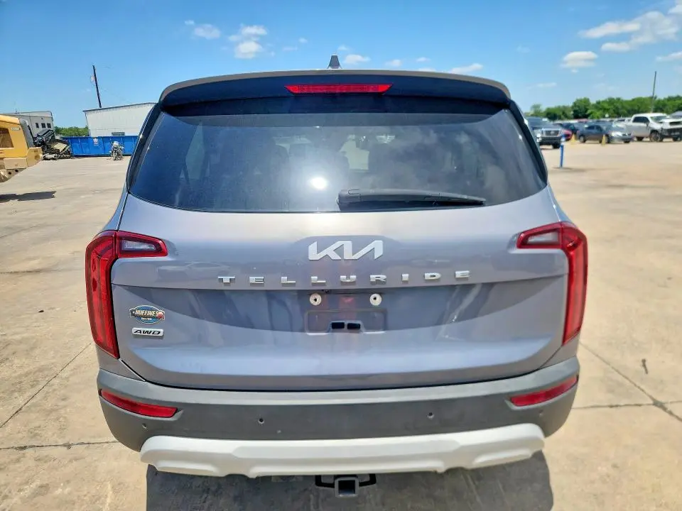 2022 KIA TELLURIDE LX  