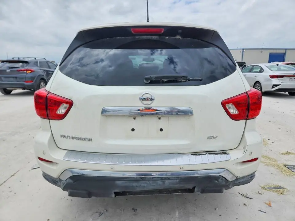 2018 NISSAN PATHFINDER SV  