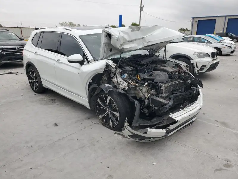 2023 VOLKSWAGEN TIGUAN SEL R-LINE BLACK  