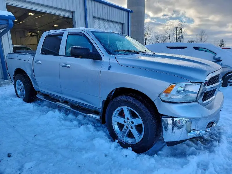 2013 RAM 1500 SLT  
