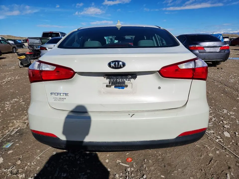 2015 KIA FORTE LX  