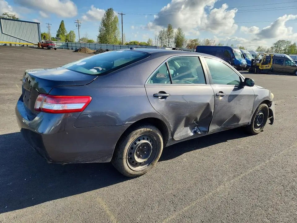 2011 TOYOTA CAMRY LE  
