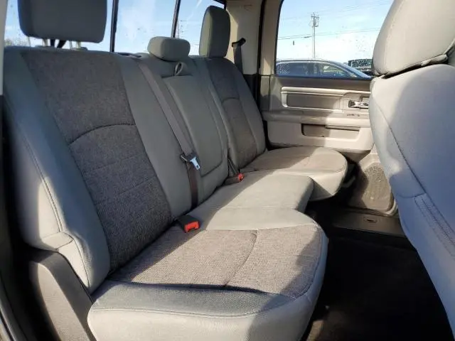 2018 RAM 1500 SLT
