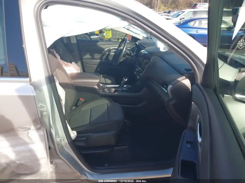 2021 CHEVROLET TRAVERSE FWD LT CLOTH