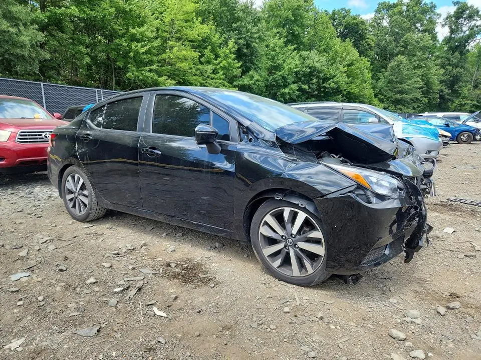 2020 NISSAN VERSA SR  