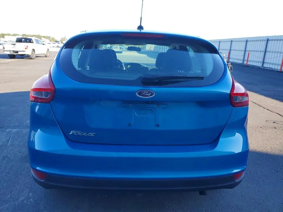 2017 FORD FOCUS SE  