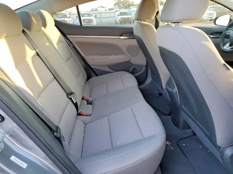 2019 HYUNDAI ELANTRA SEL  