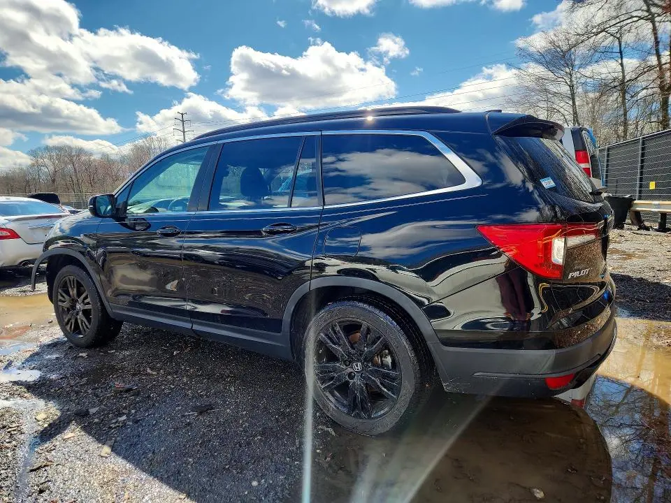 2021 HONDA PILOT SE  