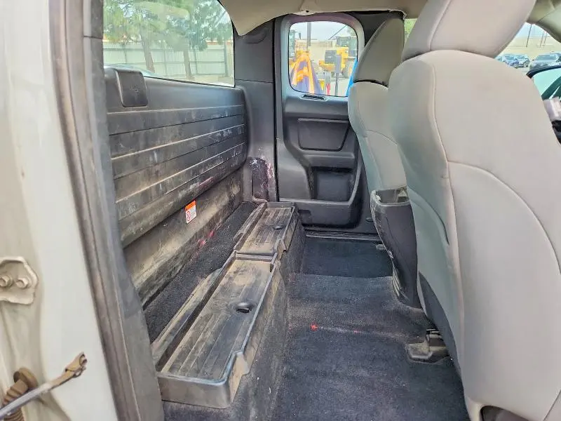 2017 TOYOTA TACOMA SR  