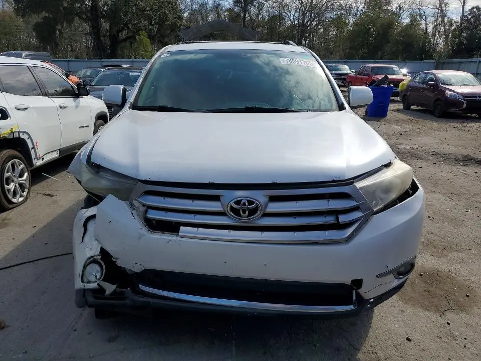 2011 TOYOTA HIGHLANDER BASE  